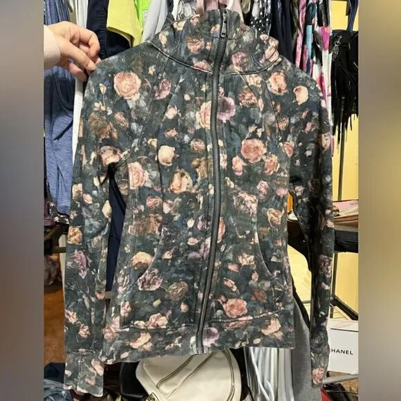 Lululemon Scuba Hoodie *Light Cotton Fleece - Picture 7 of 8